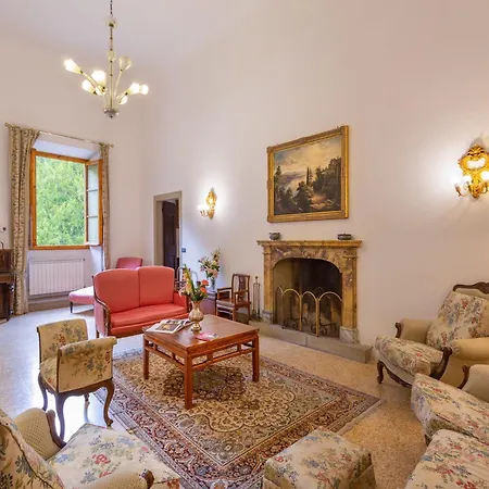 In Mugello Hills With Private Pool 别墅 *